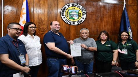 Negros Oriental province to hire more doctors, nurses.